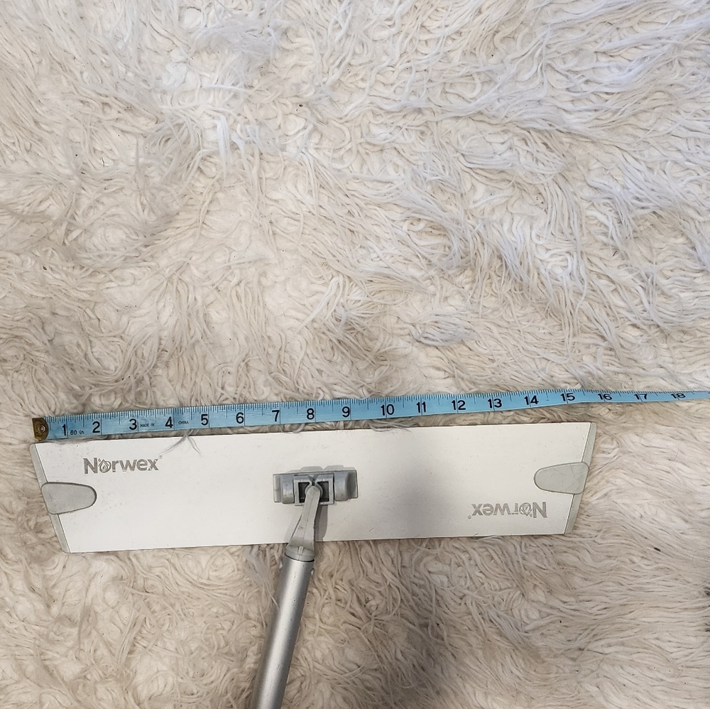 Norwex Superior Mop - Picture 8 of 10